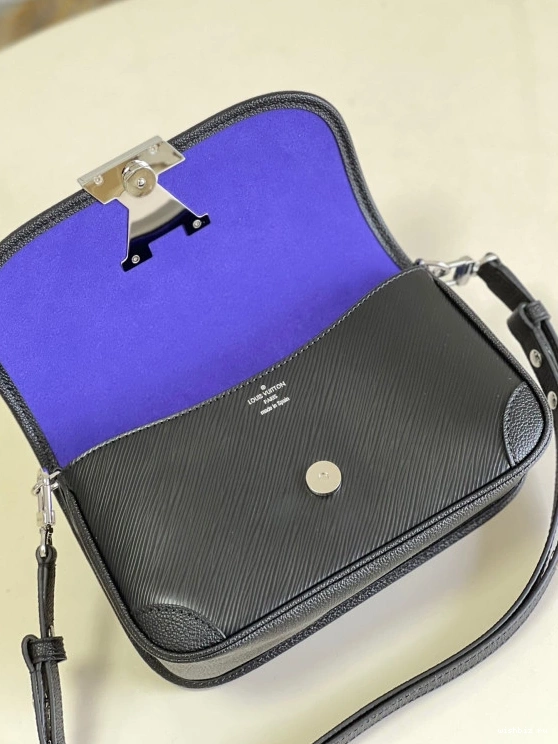 WIS LOUIS BUCI VUITTON 0909